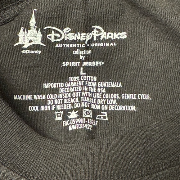 Disneyland Christmas spirit jersey size large like new worn once - Picture 6 of 6